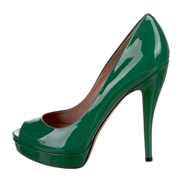 Gucci Green Patent Leather Platform Pumps - Picture 1 of 6